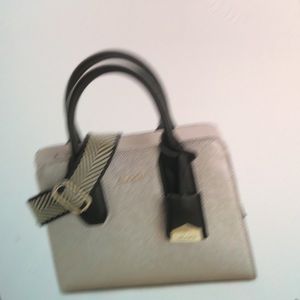 Meet your Posher, Halima